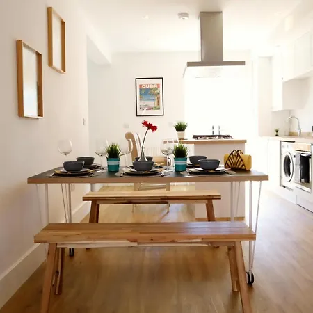 Sandbanks Garden House: Modern 2-Bedroom Retreat with Smart Amenities Poole Exterior photo