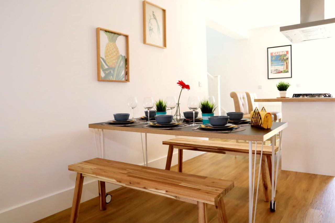 Holiday home Sandbanks Garden House: Modern 2-bedroom Retreat With Smart Amenities Poole